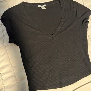 Charlotte Russe Bozzolo Classic Black V-Neck Short Sleeve Top